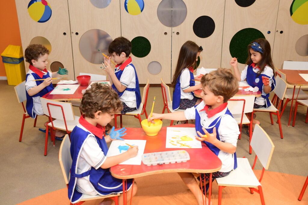 Abre Seleção para Auxiliar de Escola Infantil - Vai até o Fim desse Mês ...